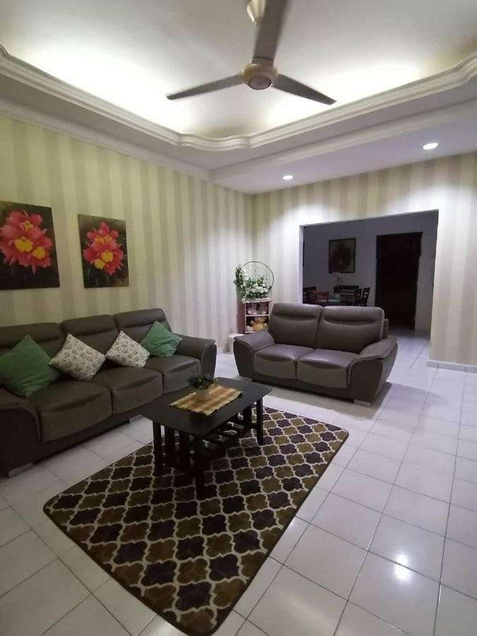 Orked Aeridina Homestay Puchong Exterior foto